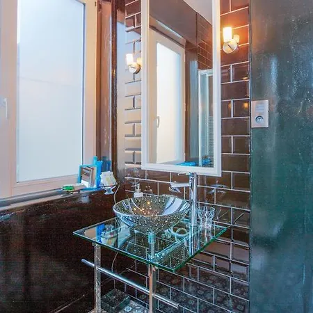 Azee فندق مبيت وإفطار 4*